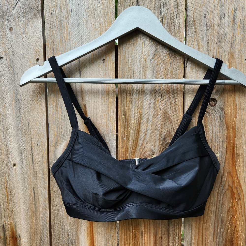 Athleta swim underwire bikini top
